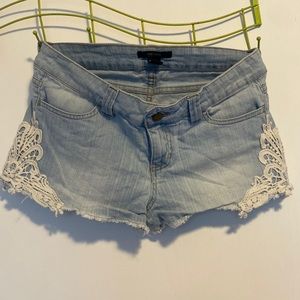 Women’s Forever 21 size 28 denim shorts with lace detail